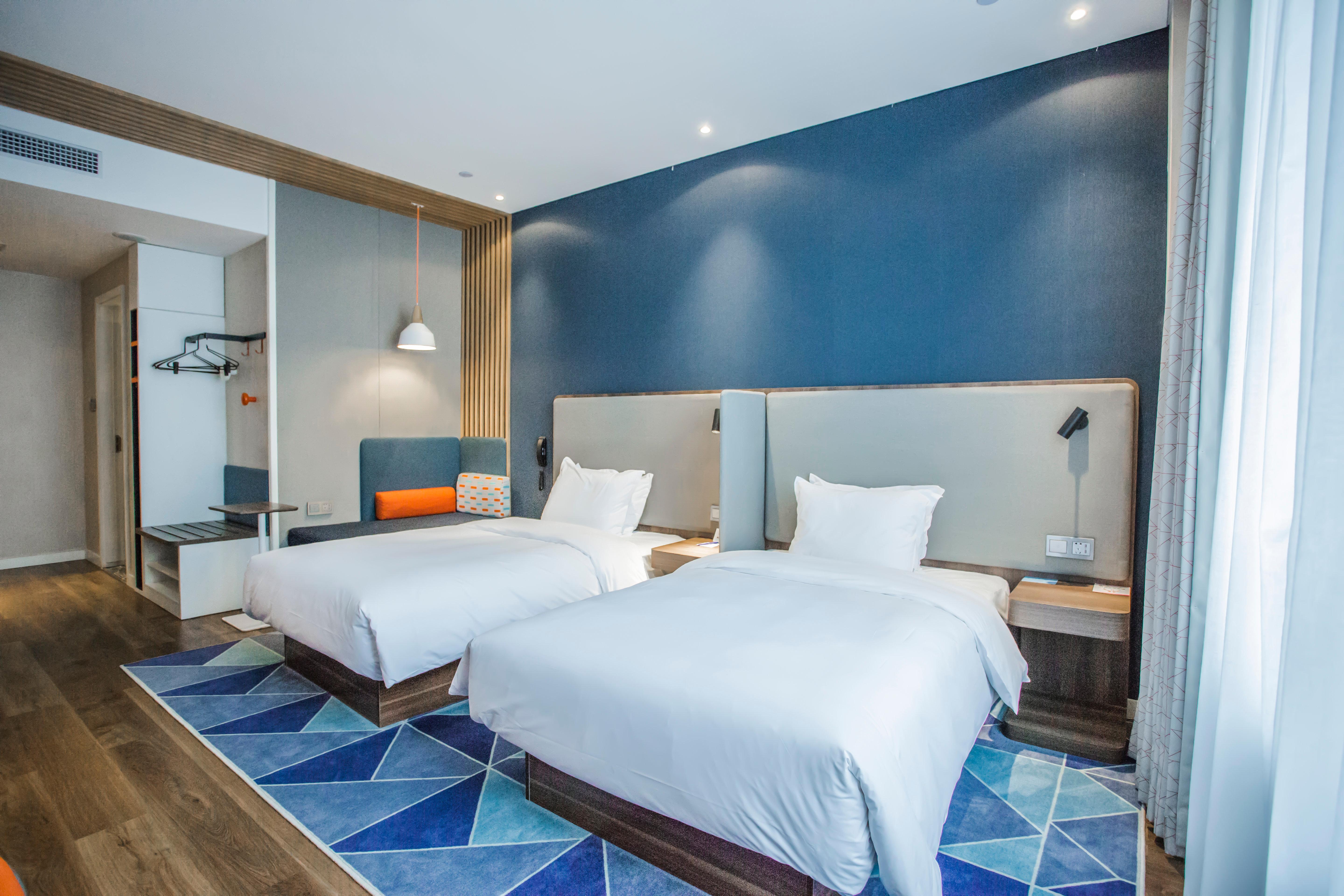 Holiday Inn Express Shanghai Pudong Chuansha, An Ihg Hotel Eksteriør bilde